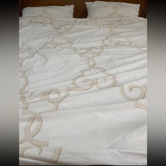 Hudson Park Collection Other - Hudson Park Collection Duvet with 2 pillowcases size King